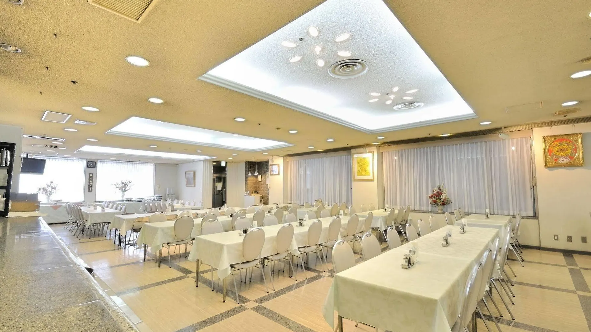 Sunny Stone Hotel Suita